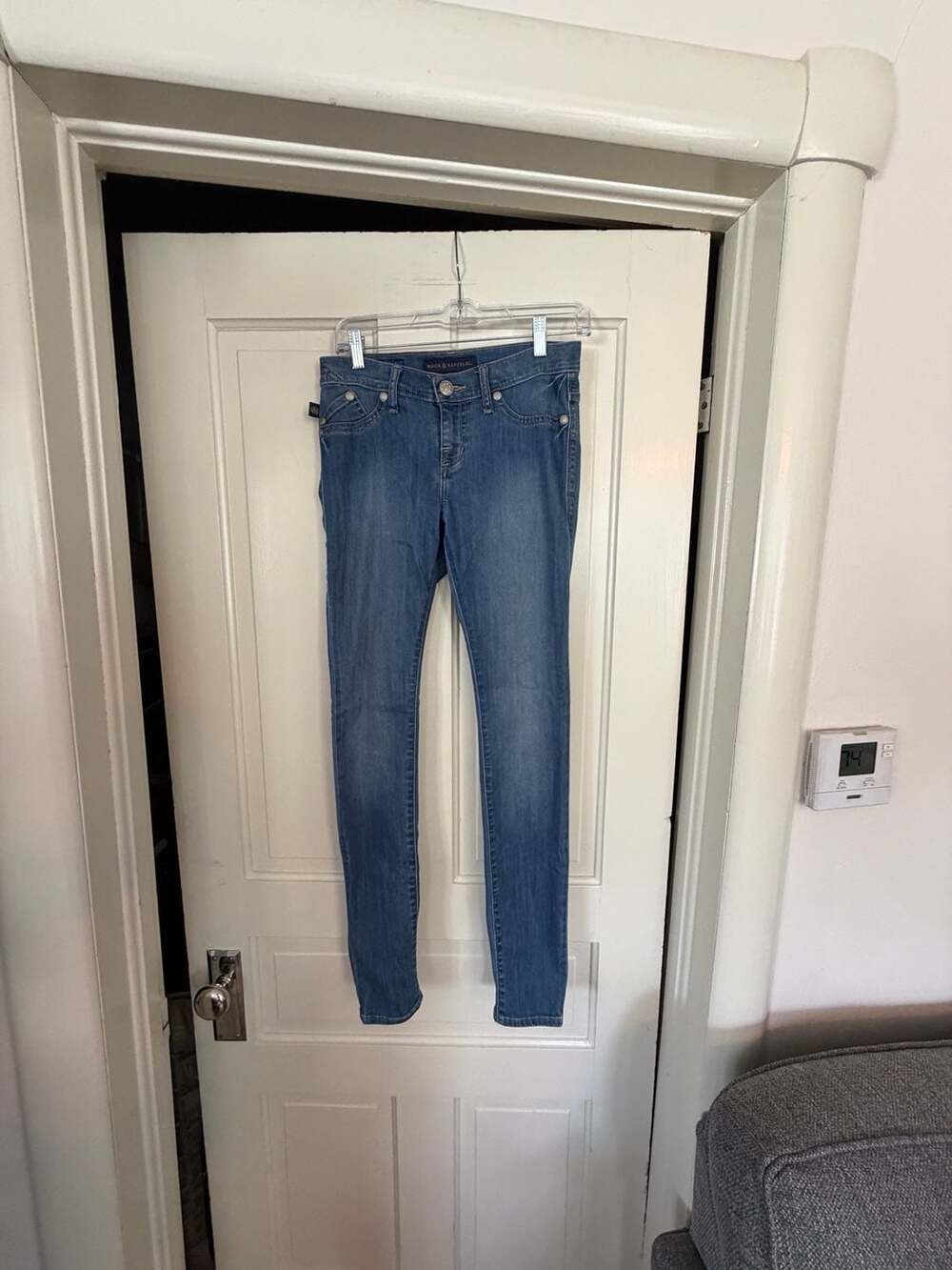 Rock & Republic Kasandra Low Rise Skinny Jeans Medium Wash Size 4